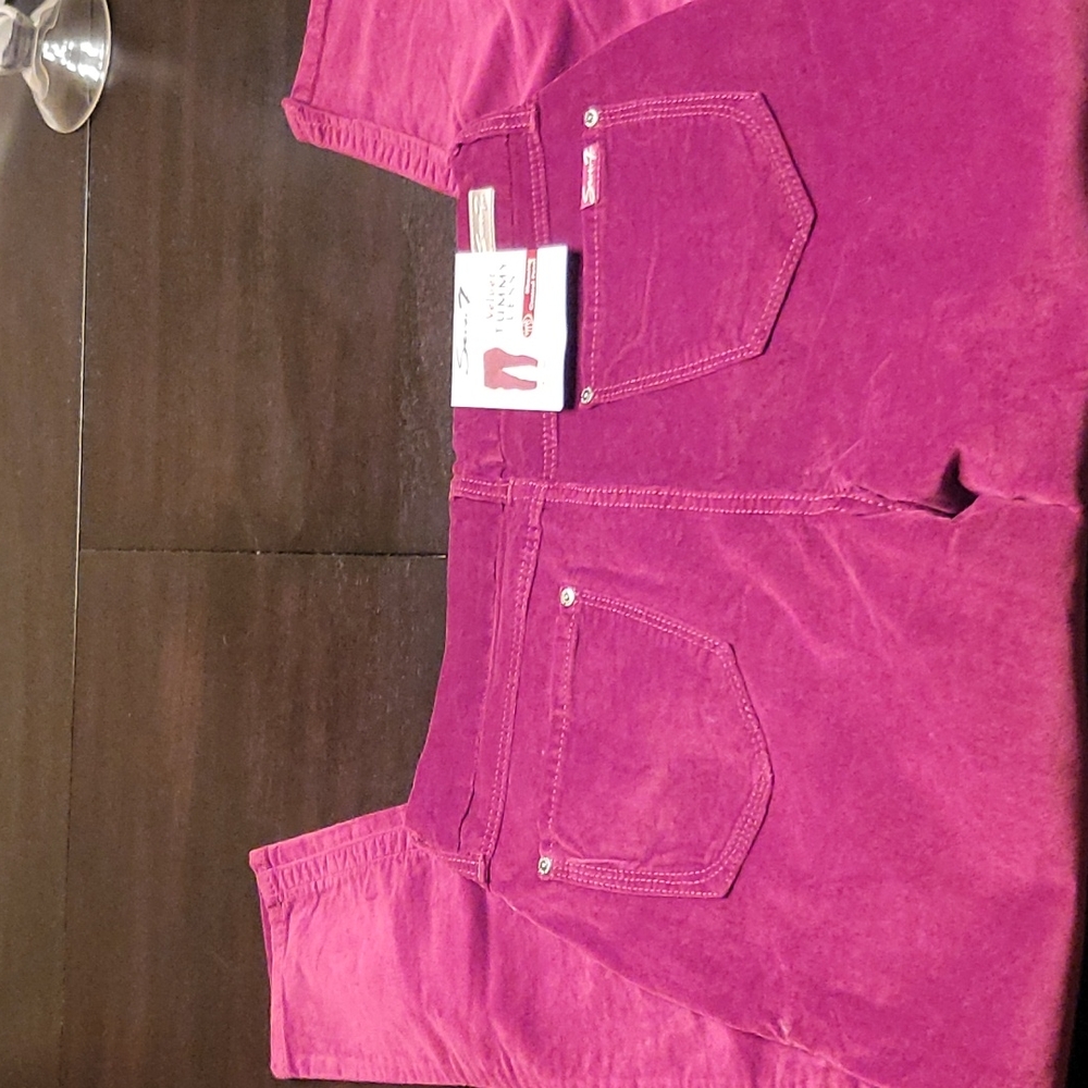 Pants - Picture 3 of 4